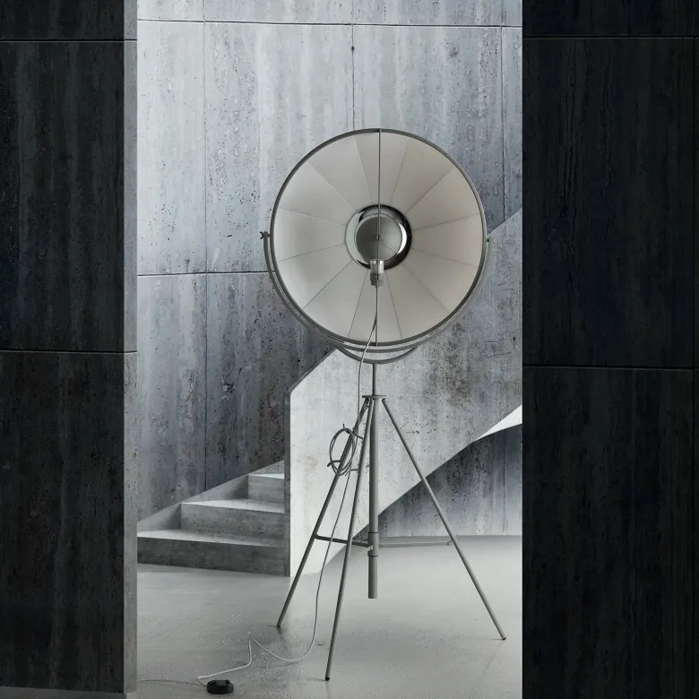 Fortuny golvlampa titanium/beige
