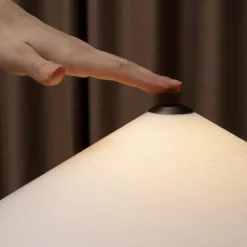 Futé 350 bordslampa cream
