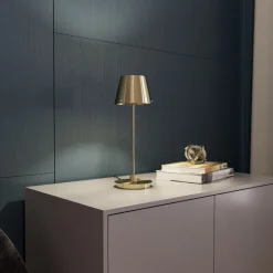 Gil il Grande bordslampa satin mässing