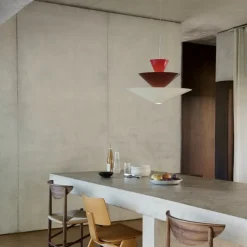 Gio LN14 taklampa vemilion red, dark burgundy & ecru white