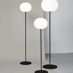 Glo-Ball F1 golvlampa svart