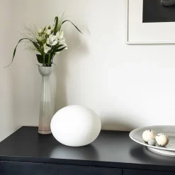 Globus 24 cm bordslampa vit
