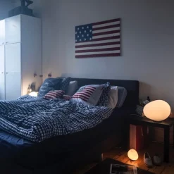 Gregg piccola bordslampa vit med dimmer