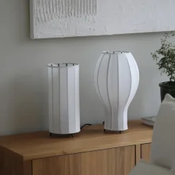 Hikari bordslampa vit/svart