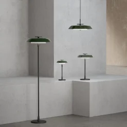 Horisont golvlampa mattsvart/blank skogsgrön