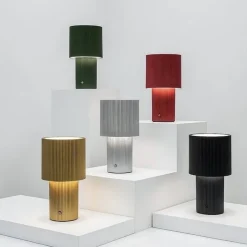 Iluma portabel bordslampa jet black