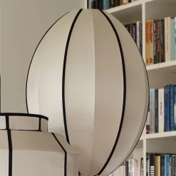 Indochina Oval L lampskärm kit whit black ribbon