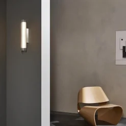 Io 420 vägglampa IP44 polerad krom
