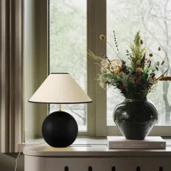 Iris 35 Bordslampa Noir