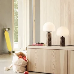 Kin H33 bordslampa brun marmor