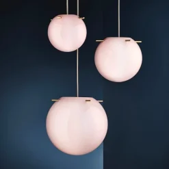 Koi Ø32 taklampa opal rose/brass sticks