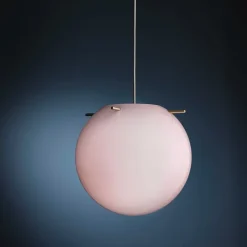 Koi Ø32 taklampa opal rose/brass sticks