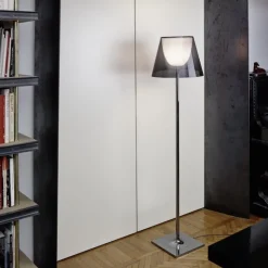 Ktribe F2 golvlampa fumée