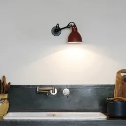 Lampe Gras N°304 CA vägglampa round svart/röd
