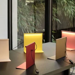 LBM bordslampa titanium yellow