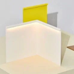 LBM Corner bordslampa Cream white