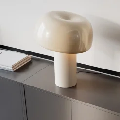 Lean on me bordslampa beige