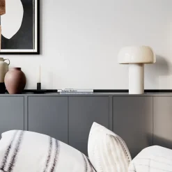 Lean on me bordslampa beige