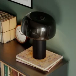 Lean on me bordslampa svart