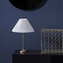 Le Klint 307 bordslampa mässing