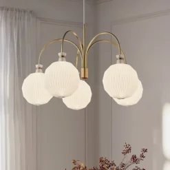Le Klint 101 chandelier taklampa mässing