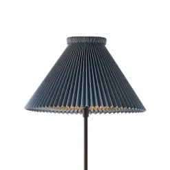 Le Klint 334H golvlampa svart/denim blue