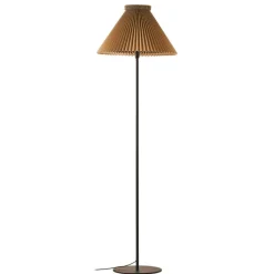 Le Klint 334H golvlampa svart/dijon