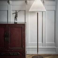 Le Klint 328 LK 80 Golvlampa rökt ek