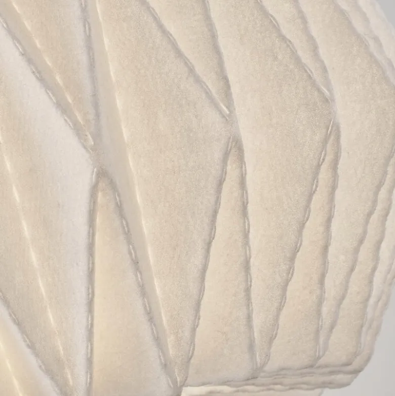 Le Klint 164 round M softly pleated mässing