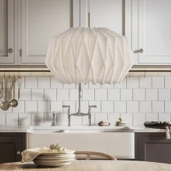 Le Klint 164 round M softly pleated mässing