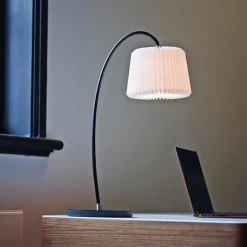 Le Klint 320 snowdrop bordslampa