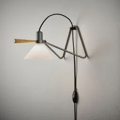 Le Klint 356 Spot tak-/vägglampa olivgrön/ek