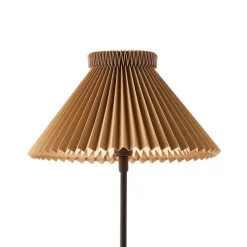 Le Klint 334T bordslampa svart/dijon