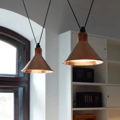 Les Acrobates de gras N°323 L taklampa conic koppar
