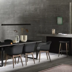 Linear 169,2cm taklampa svart