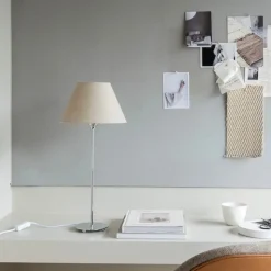 Line 45 bordslampa silver
