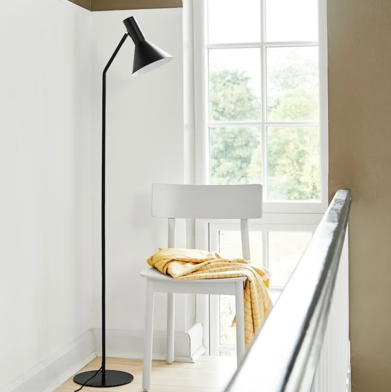 Lyss golvlampa matt black