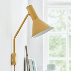 Lyss vägglampa matt almond