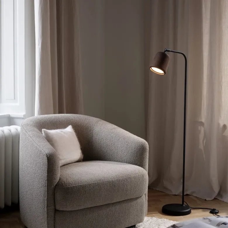 Material golvlampa mixed kork/svart