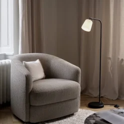 Material golvlampa vitt opalglas/svart