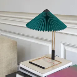 Matin 300 bordslampa green/brass