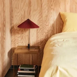 Matin 300 bordslampa oxide red/brass