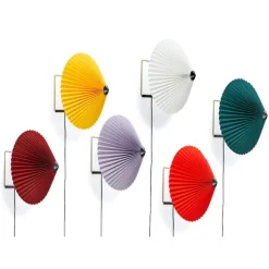 Matin 380 vägglampa bright red/brass
