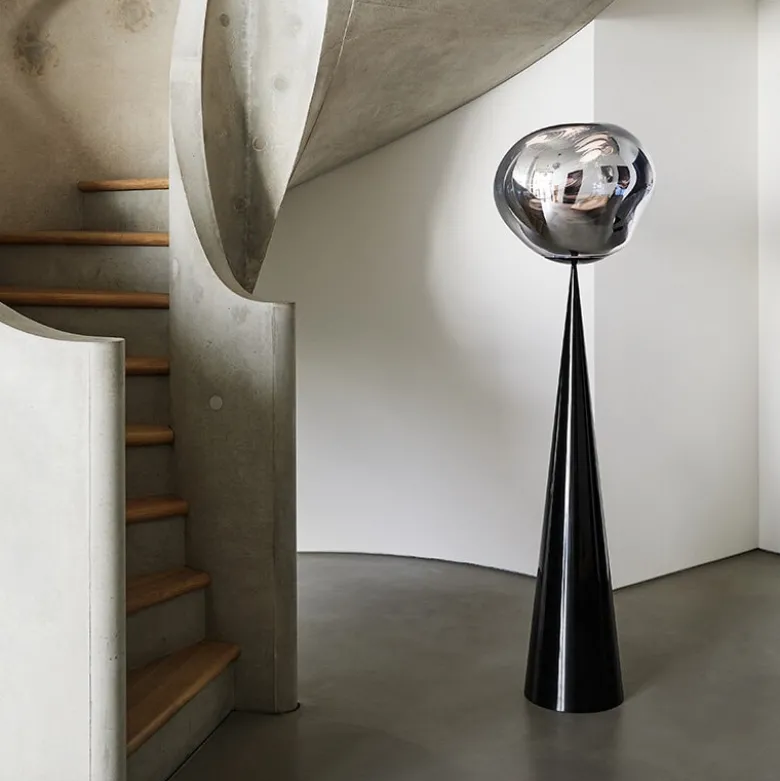 Melt Cone Fat golvlampa silver