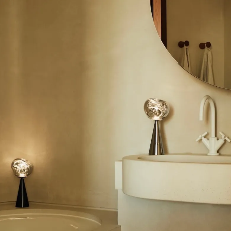 Melt portabel bordslampa silver