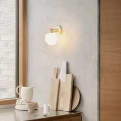 Memoir 120 vägglampa mässing/opalglas
