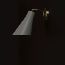 Miller vägglampa silkesgrå/mässing