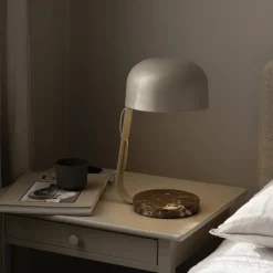 Milly bordslampa beige