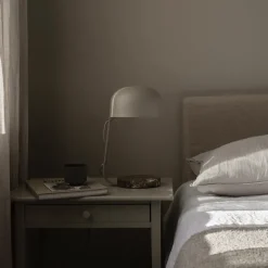 Milly bordslampa beige