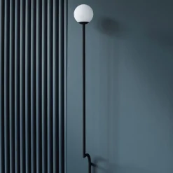 Mobil 150 Vägglampa svart/opal